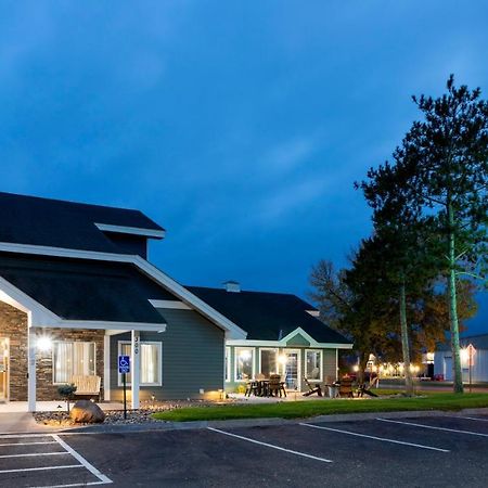 Grandstay Hotel & Suites Cambridge Extérieur photo