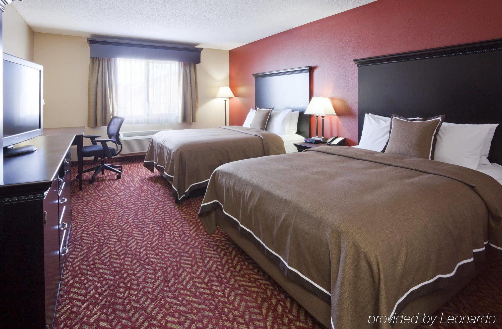 Grandstay Hotel & Suites Cambridge Extérieur photo