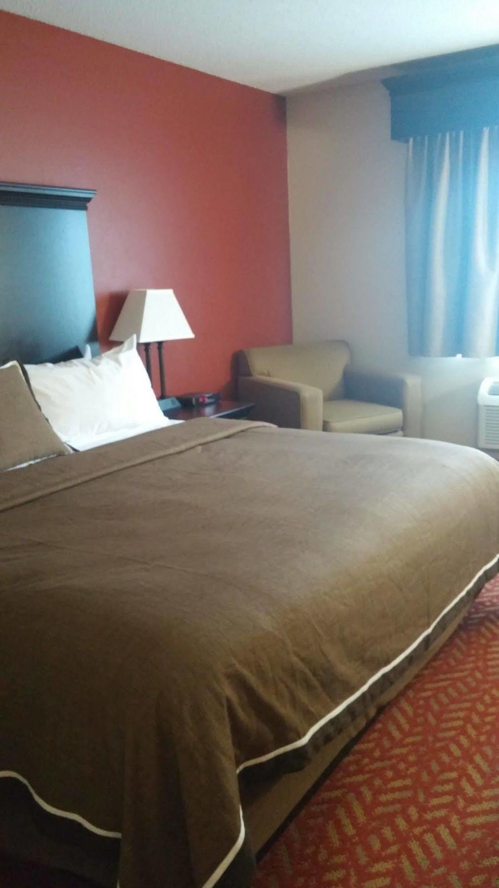 Grandstay Hotel & Suites Cambridge Extérieur photo